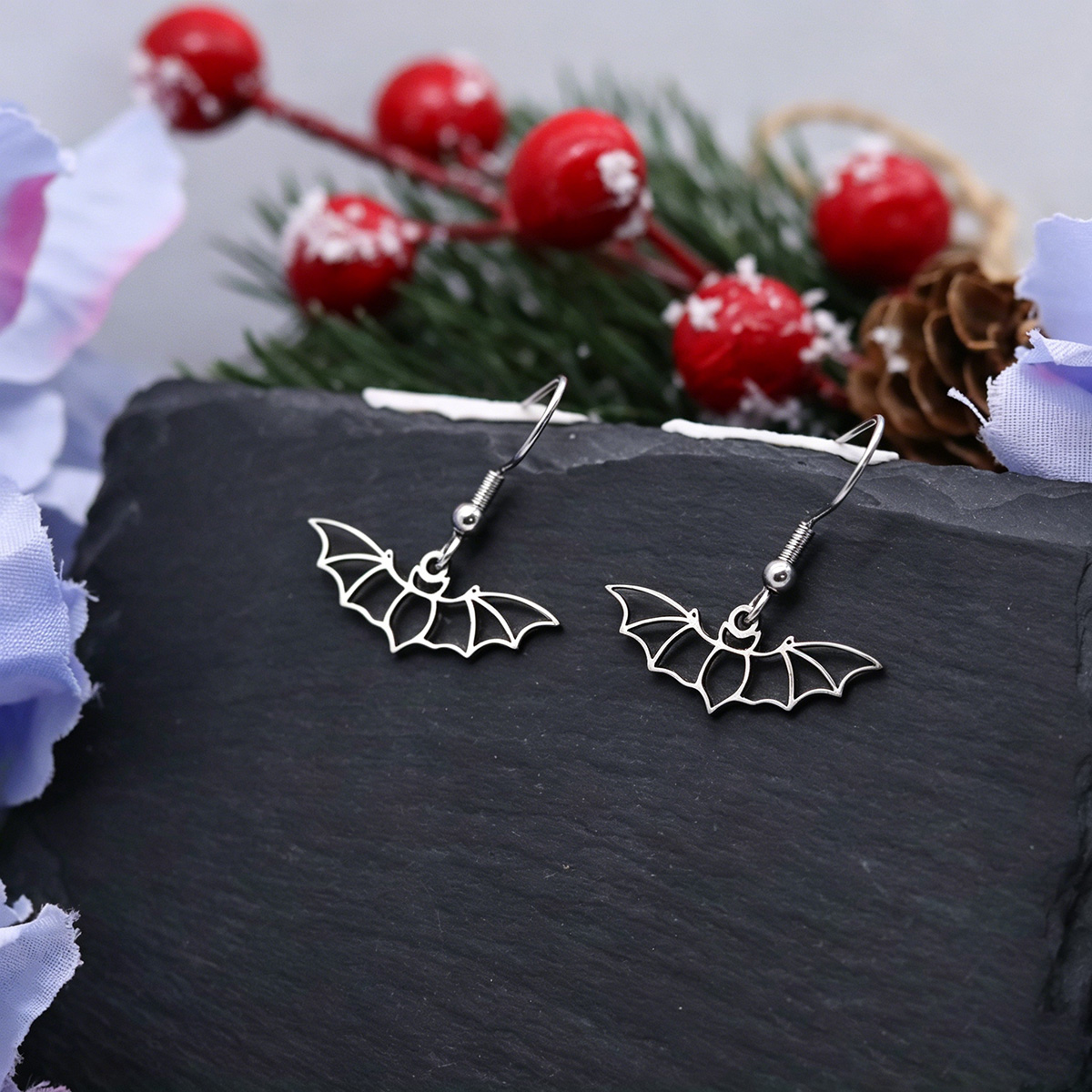 QIAMNI 고딕 뱀파이어 박쥐 댕글 귀걸이 여성용 남 - Men'S Vampire Accessories 리뷰 및 가격